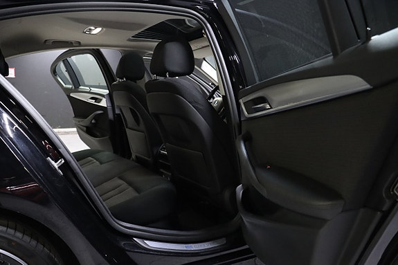 BMW 530e 13 of 25