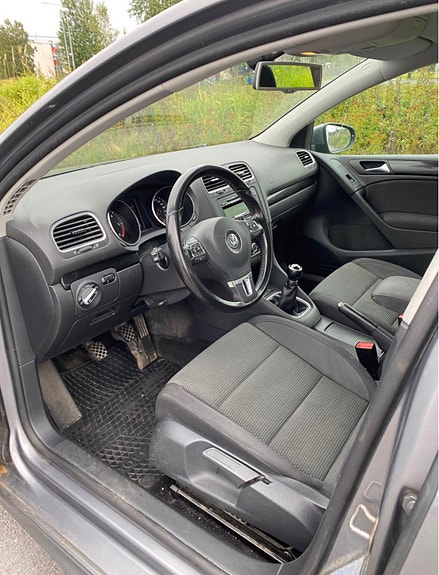 Volkswagen Golf VI 2 of 3