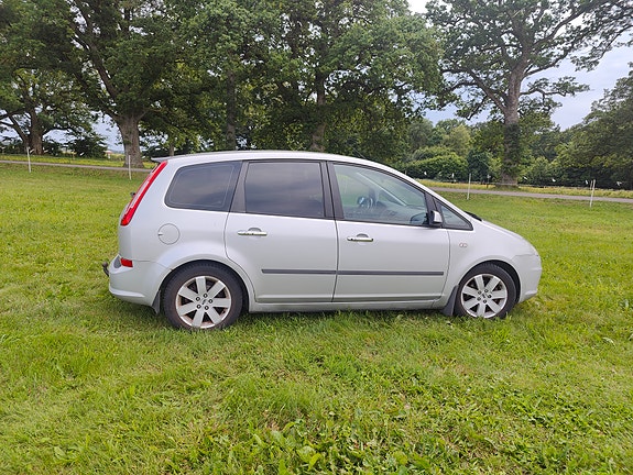 Ford C-Max 6 of 9