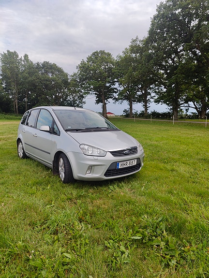 Ford C-Max 7 of 9