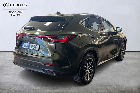 Lexus NX450h+ 17 of 30