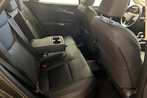 Lexus NX450h+ 7 of 30