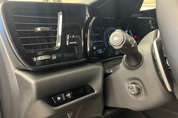 Lexus NX450h+ 24 of 30