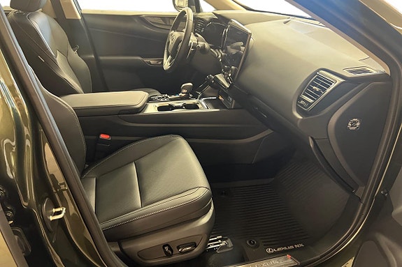 Lexus NX450h+ 6 of 30