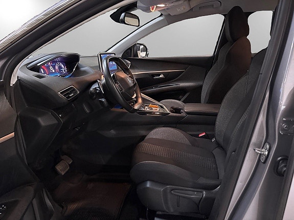 Peugeot 5008 8 of 16