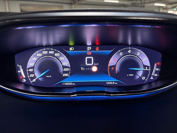 Peugeot 5008 10 of 16