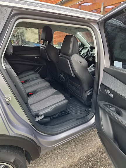 Peugeot 5008 7 of 8