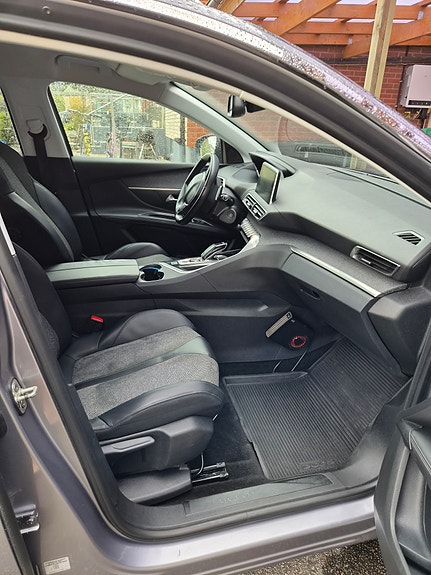 Peugeot 5008 6 of 8