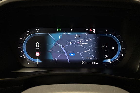 Volvo XC40 13 of 19