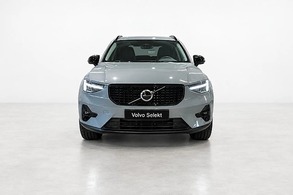 Volvo XC40 7 of 19