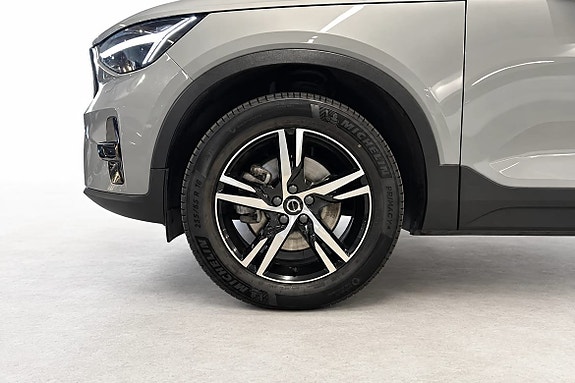 Volvo XC40 6 of 19