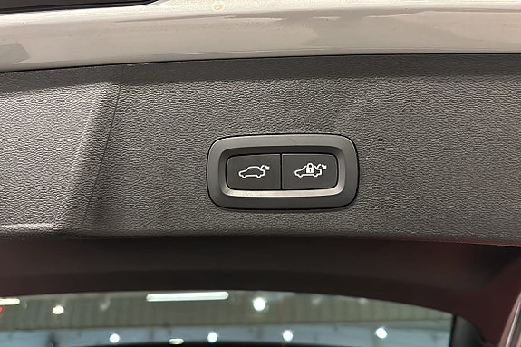 Volvo XC40 19 of 19
