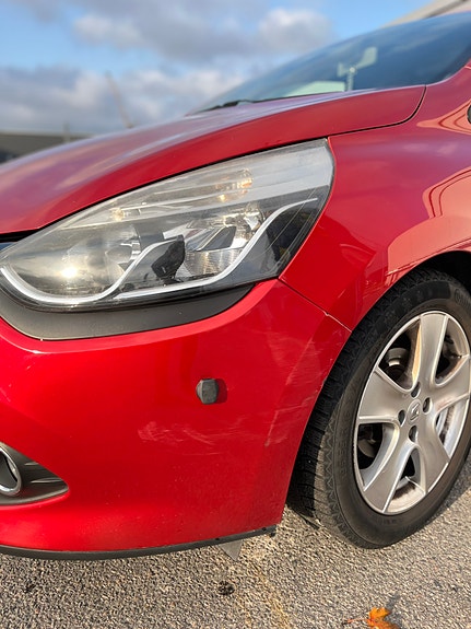 Renault Clio 14 of 18