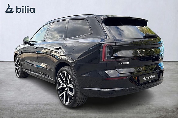 Volvo EX90 2 of 23