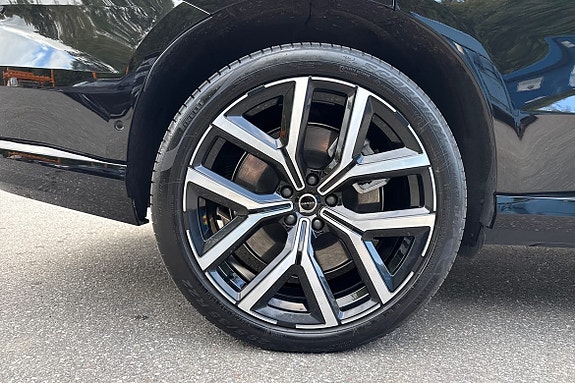 Volvo EX90 17 of 23