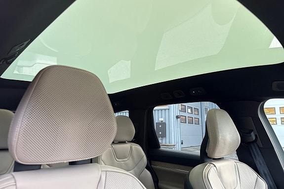 Volvo EX90 22 of 23