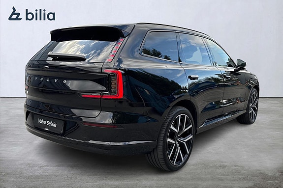 Volvo EX90 19 of 23