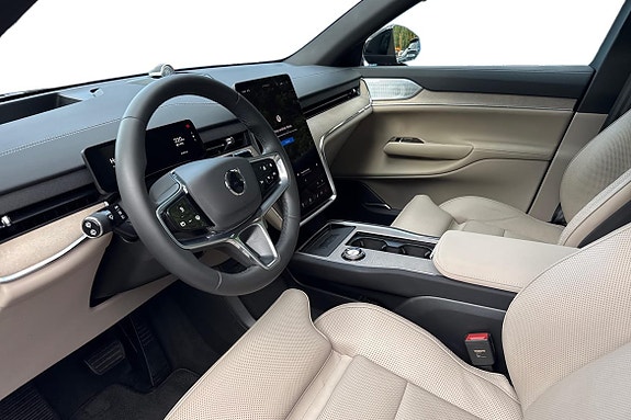 Volvo EX90 14 of 23