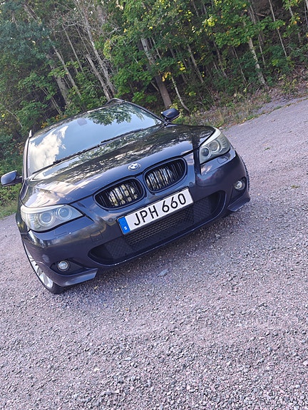 BMW 520d 2 of 13