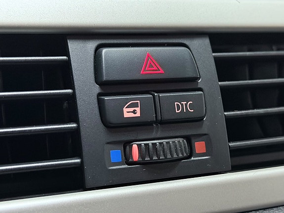 BMW 320i 18 of 23