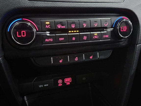BMW 320i 22 of 23