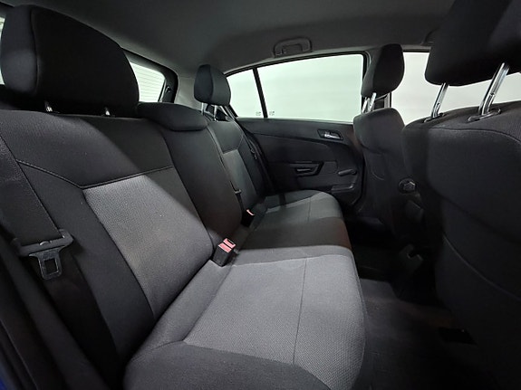 Opel Astra 12 of 24