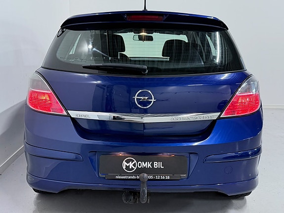 Opel Astra 9 of 24