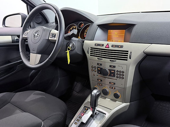 Opel Astra 23 of 24