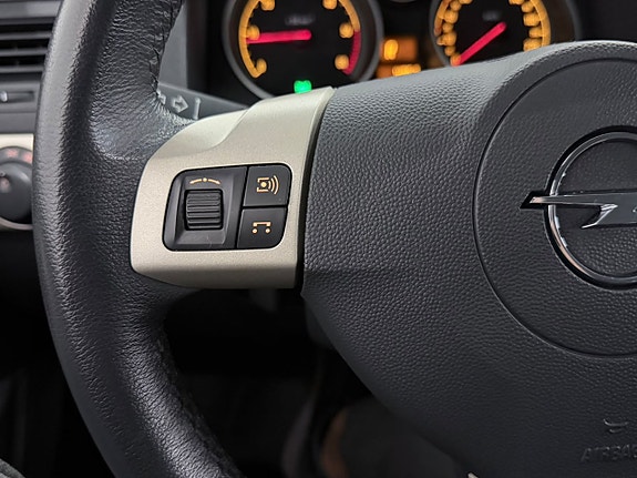 Opel Astra 17 of 24
