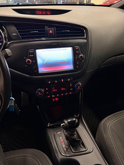 Kia Ceed 14 of 18