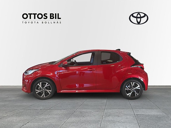 Toyota Yaris 3 of 10