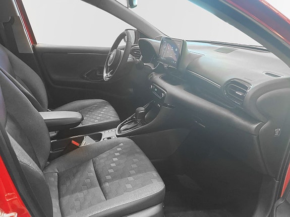 Toyota Yaris 6 of 10