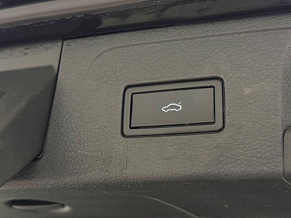 Volkswagen Passat 23 of 25