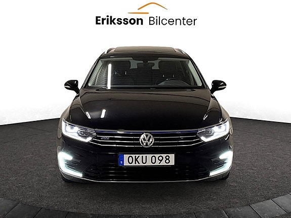 Volkswagen Passat 3 of 25