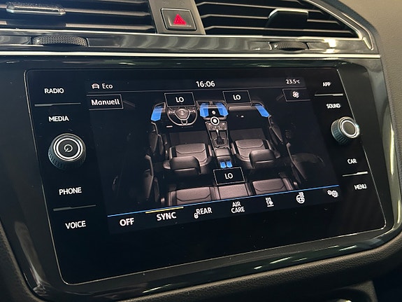 Volkswagen Tiguan 22 of 30