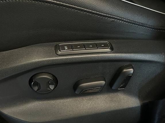 Volkswagen Tiguan 17 of 30