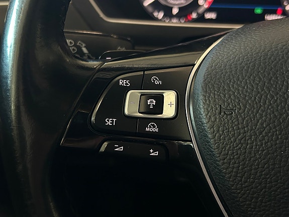 Volkswagen Tiguan 30 of 30