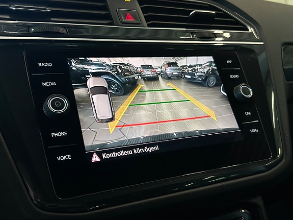 Volkswagen Tiguan 19 of 30
