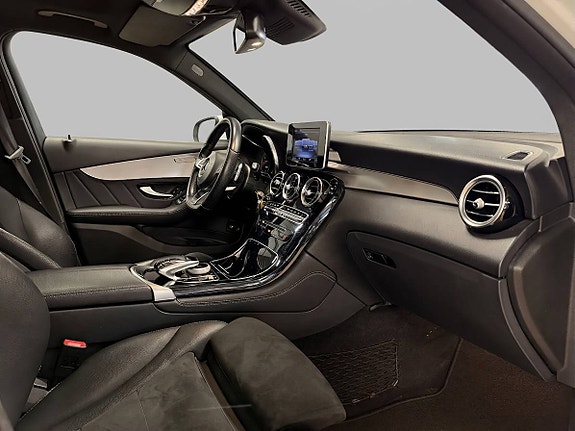 Mercedes-Benz GLC220 d 13 of 21