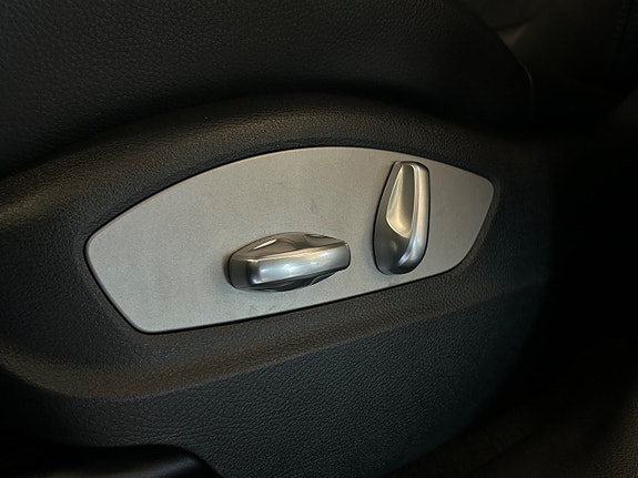 Porsche Macan S 18 of 30