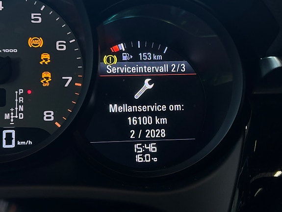 Porsche Macan S 25 of 30