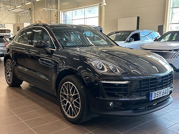 Porsche Macan S 9 of 30