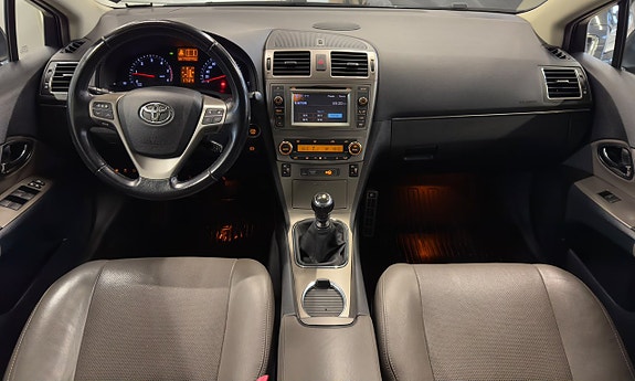 Toyota Avensis 9 of 19