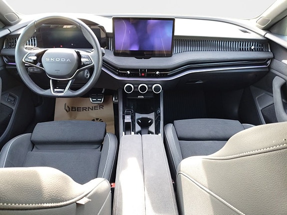 Skoda Superb 10 of 15