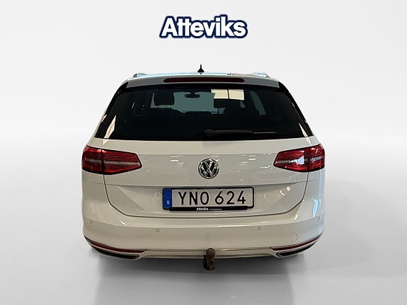Volkswagen Passat 4 of 15