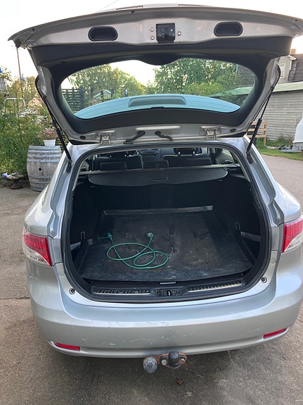 Toyota Avensis 4 of 9