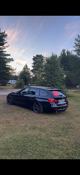 BMW 320d 2 of 6