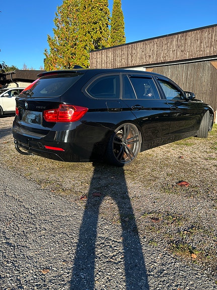 BMW 320d 5 of 6