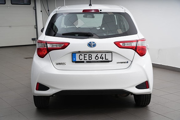 Toyota Yaris 10 of 22