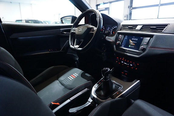 Seat Arona 15 of 16